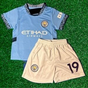 Youth Medium J Alvarez 19 Manchester City Size 26 Boys Medium New with Tags